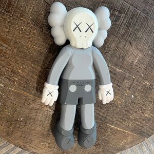 Kaws 2020 vinyl figure